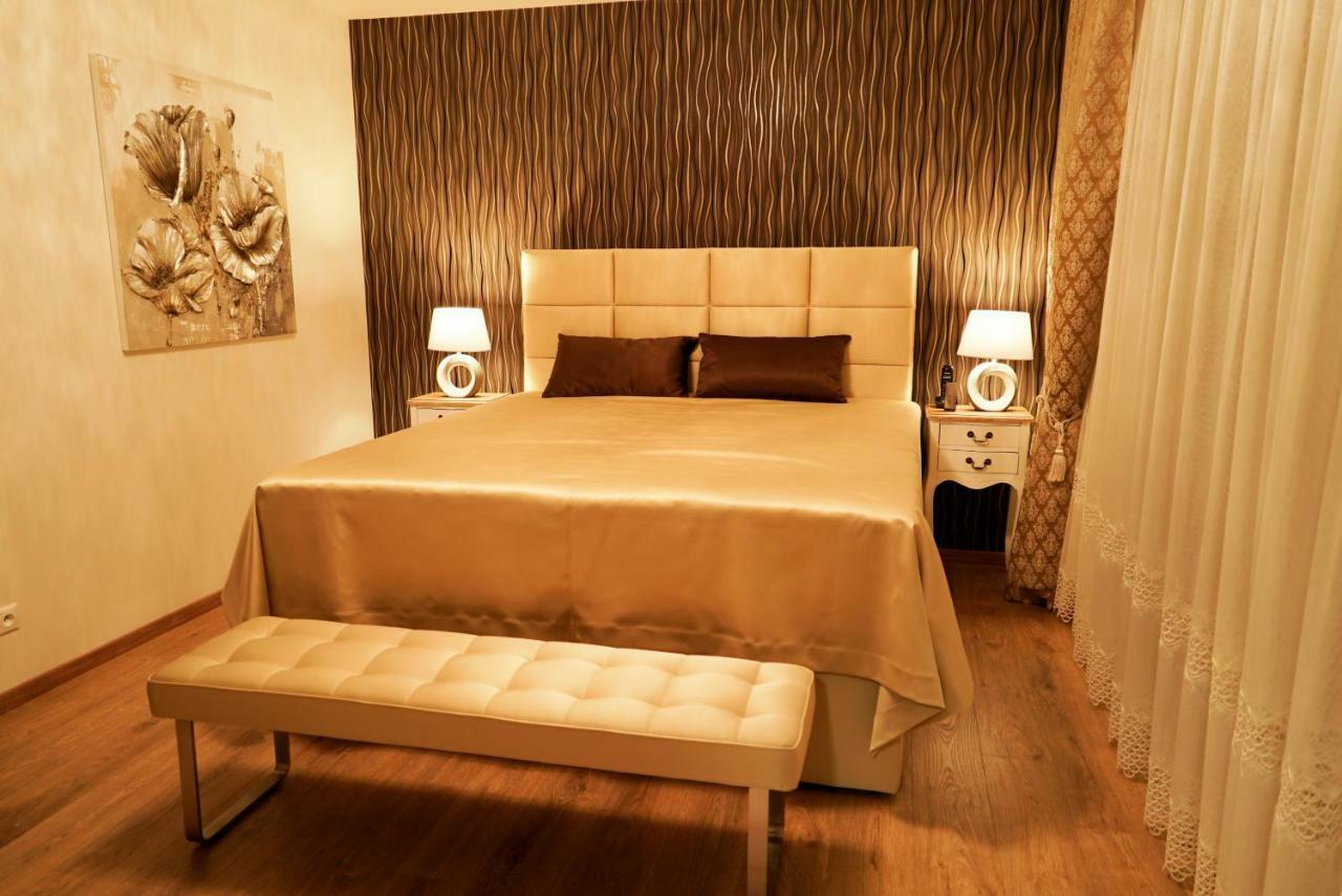Luxury Villa Moravany nad Vahom Luaran gambar